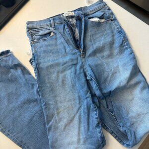 ABERCROMBIE - Ultra High waisted flare jeans